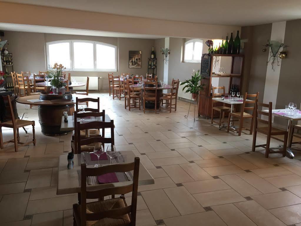 Hotel Dans Les Vignes Chamery Exterior foto